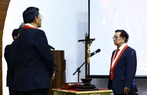 José María Balcázar es el nuevo presidente interino de Perú