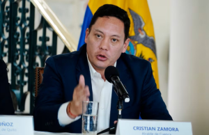 Alcalde de Cuenca, Cristian Zamora, confirma allanamiento a su vivienda por investigación financiera