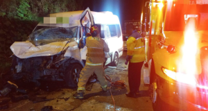 Siniestro de tránsito en la vía Cuenca–Molleturo deja dos fallecidos y seis heridos