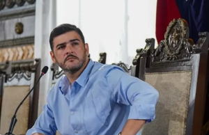 Hoy vence el plazo legal para la licencia de Aquiles Alvarez