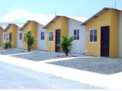Noboa propone incentivos para vivienda de interés social