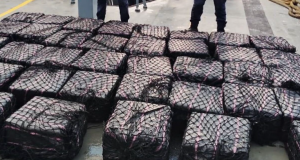 Ecuador y EE.UU. decomisan cerca de dos toneladas de droga en altamar