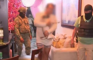 Capturan a alias “La Muñeca”, de los Chone Killers, en operativo militar en Durán