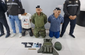 Detienen a presuntos miembros de Los Lobos que realizaban falsos allanamientos en Quevedo