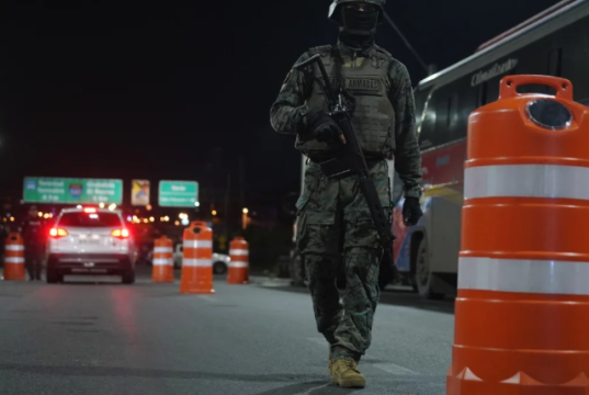 Policía: 124 detenidos tras primera noche de toque de queda en Ecuador